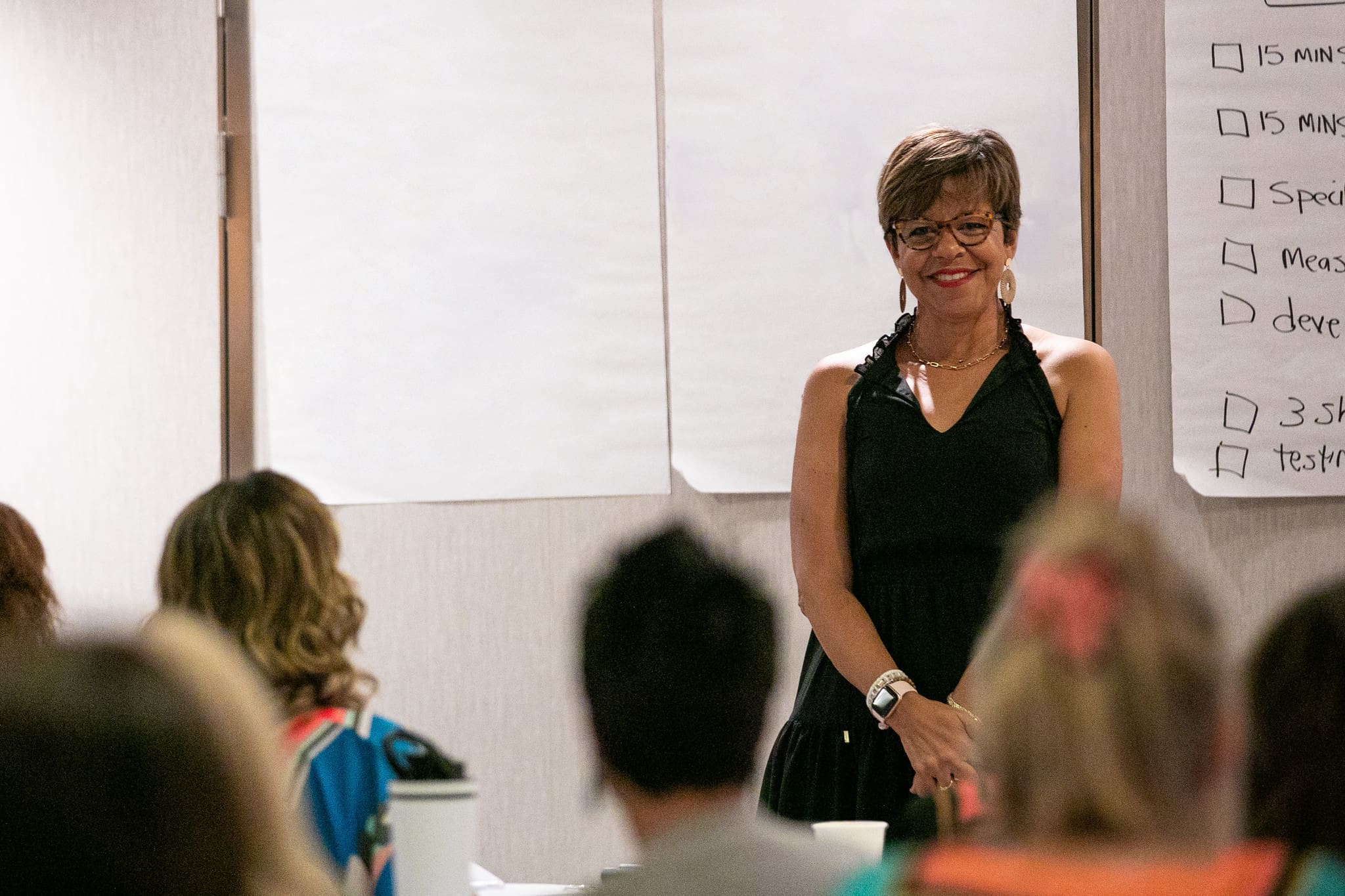 Woman teaching a mastermind Genevieve Skory on how to restart your network marketing business with calm authority